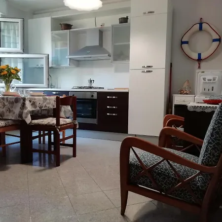 Da Antonietta By Holiday World Apartment Chiavari