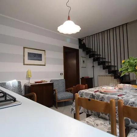 Da Antonietta By Holiday World Apartment Chiavari